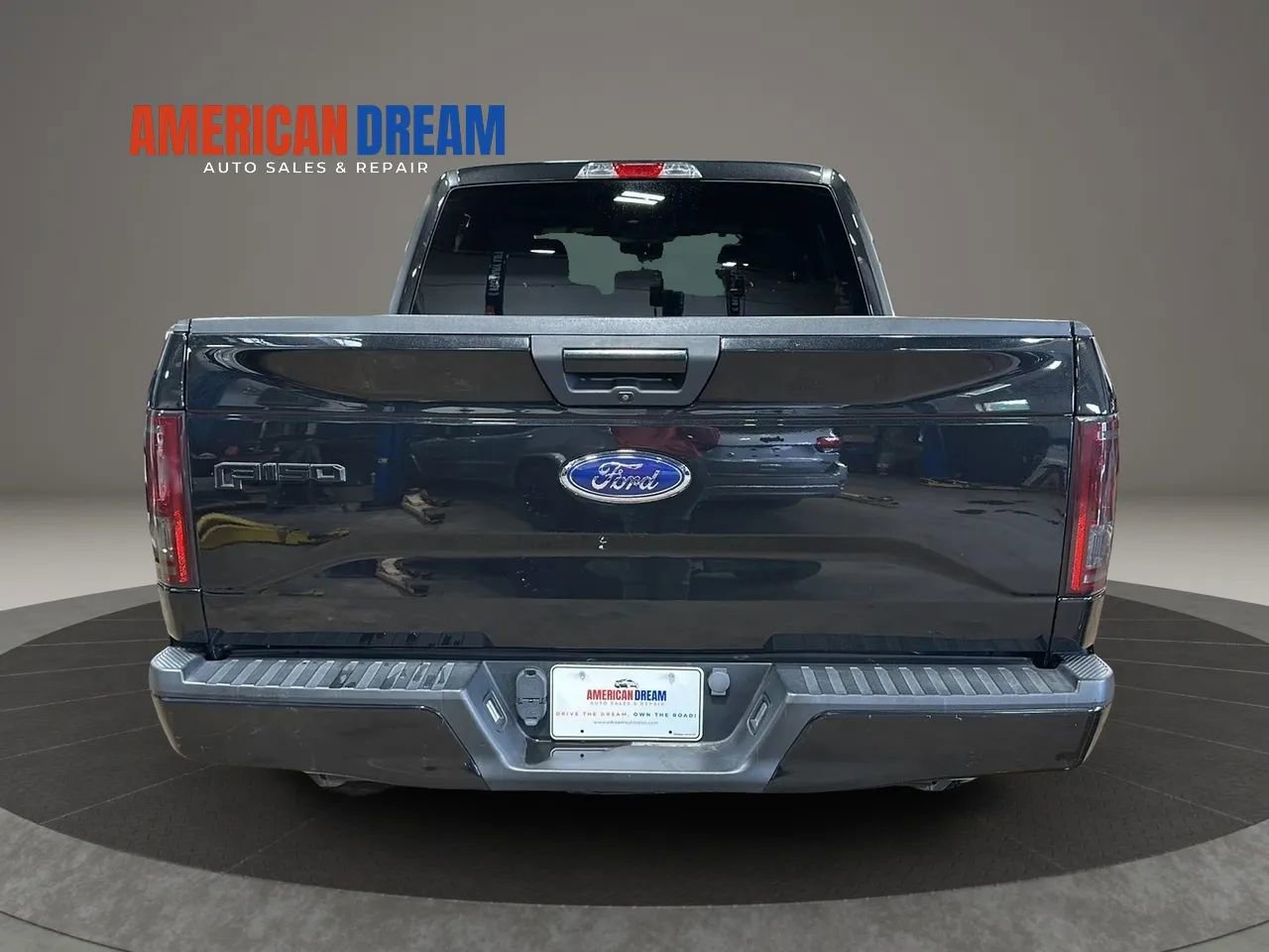 Used 2015 Ford F150 XLT w/ Equipment Group 301A Mid AWD/4WD image 4