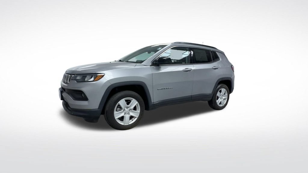 Used 2022 Jeep Compass Latitude w/ Convenience Group AWD/4WD image 4
