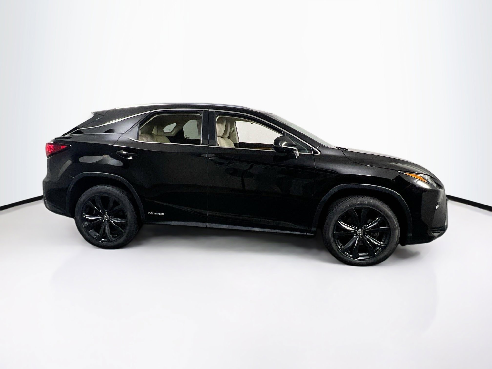 Used 2017 Lexus RX 450h AWD w/ Cold Weather Package image 4