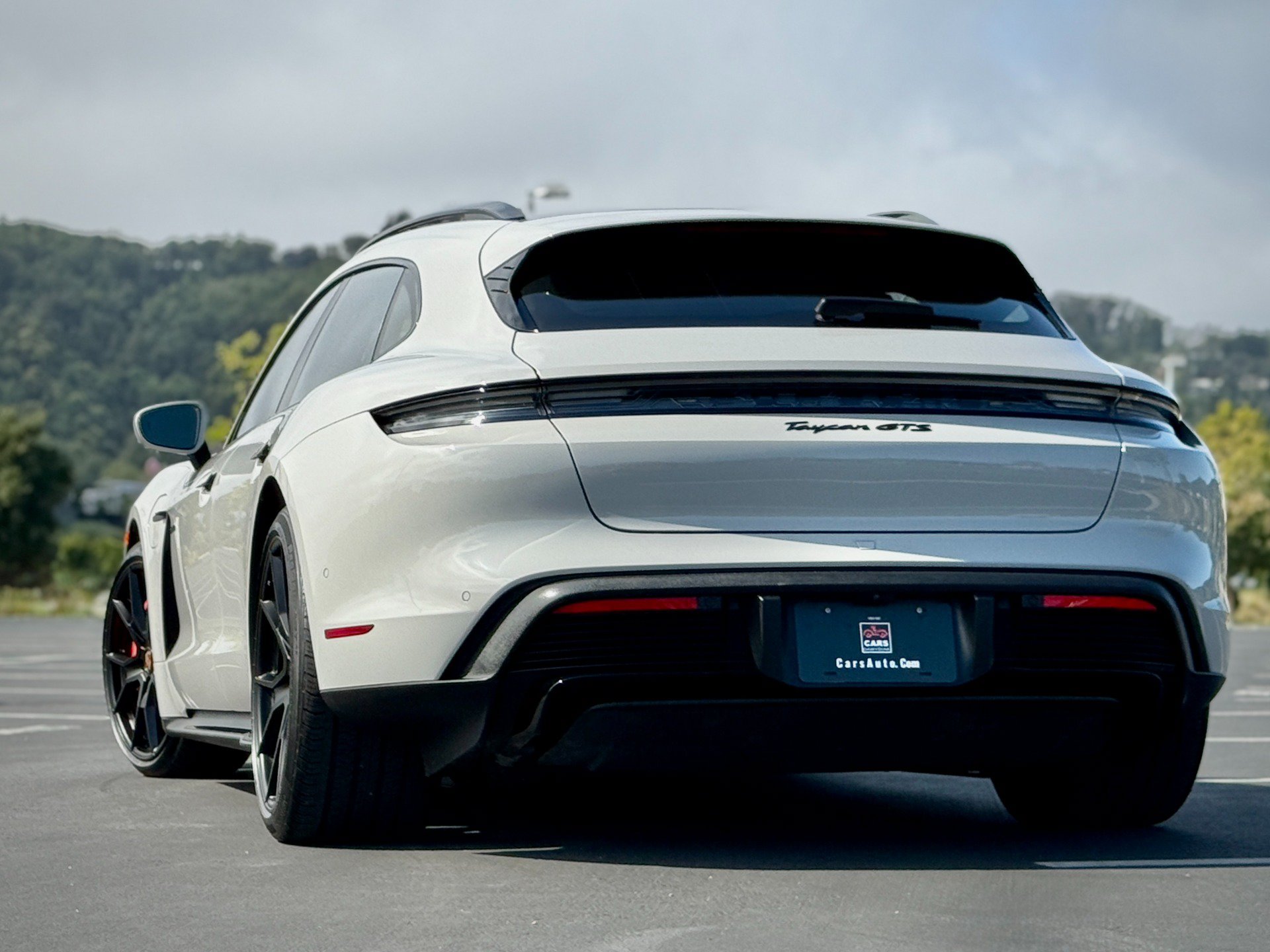 Used 2023 Porsche Taycan GTS AWD/4WD image 8