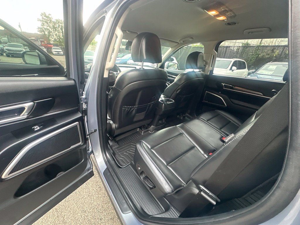 Used 2024 Kia Telluride LX AWD/4WD image 25