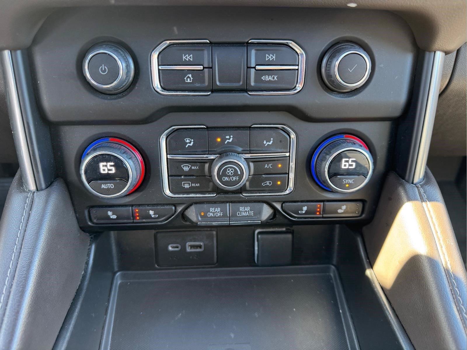 Used 2023 Chevrolet Suburban LT w/ Luxury Package AWD/4WD image 25