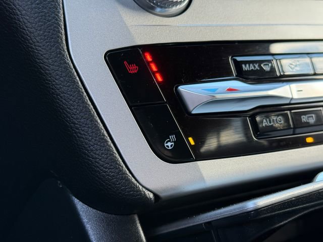 Used 2022 Ford Explorer XLT w/ Equipment Group 202A image 10