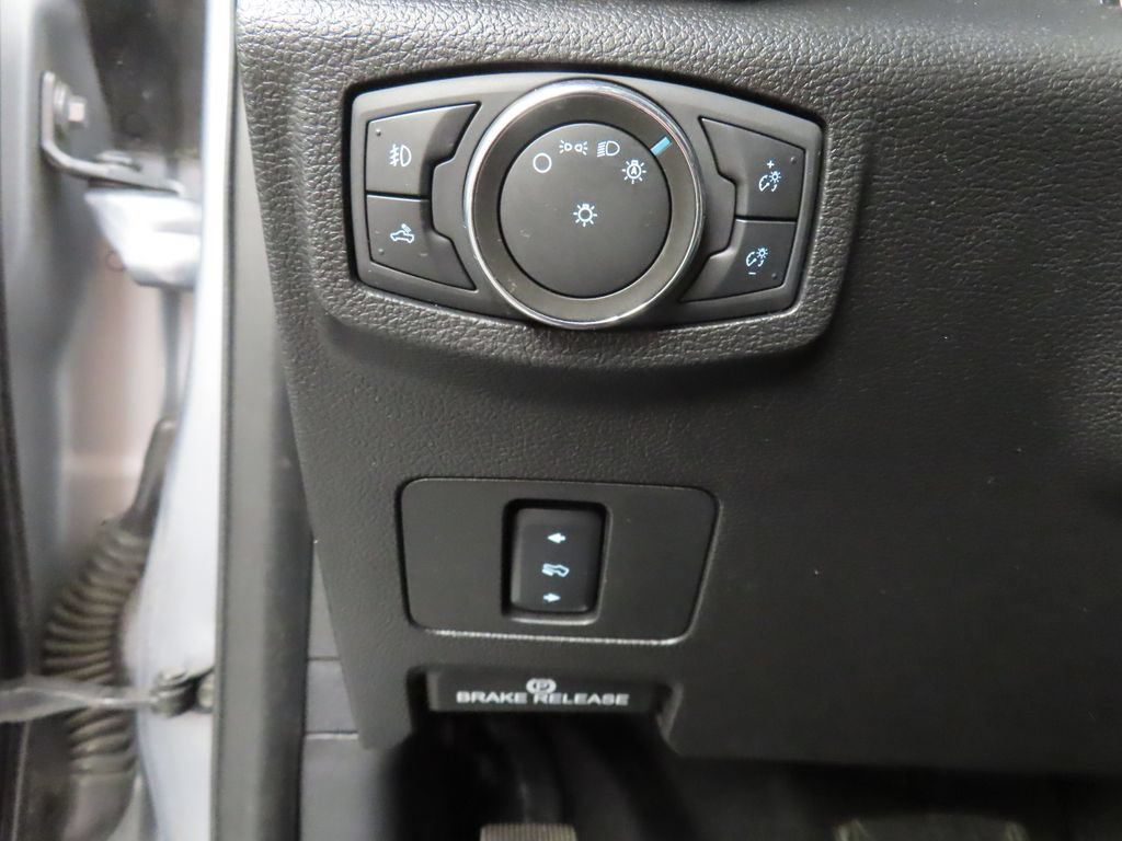 Used 2021 Ford F250 Lariat w/ Lariat Value Package AWD/4WD image 38