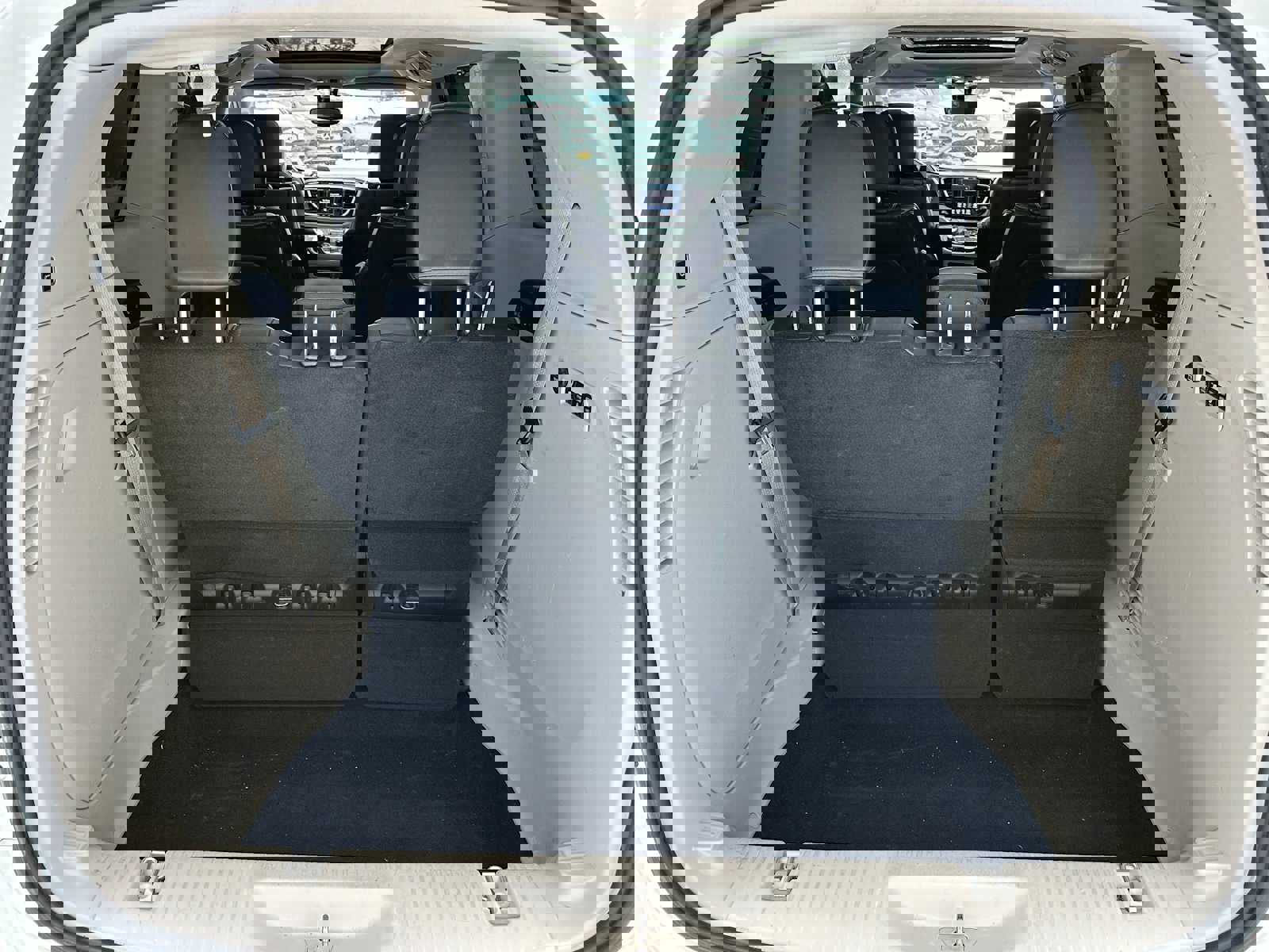 Used 2020 Chrysler Pacifica Limited image 15