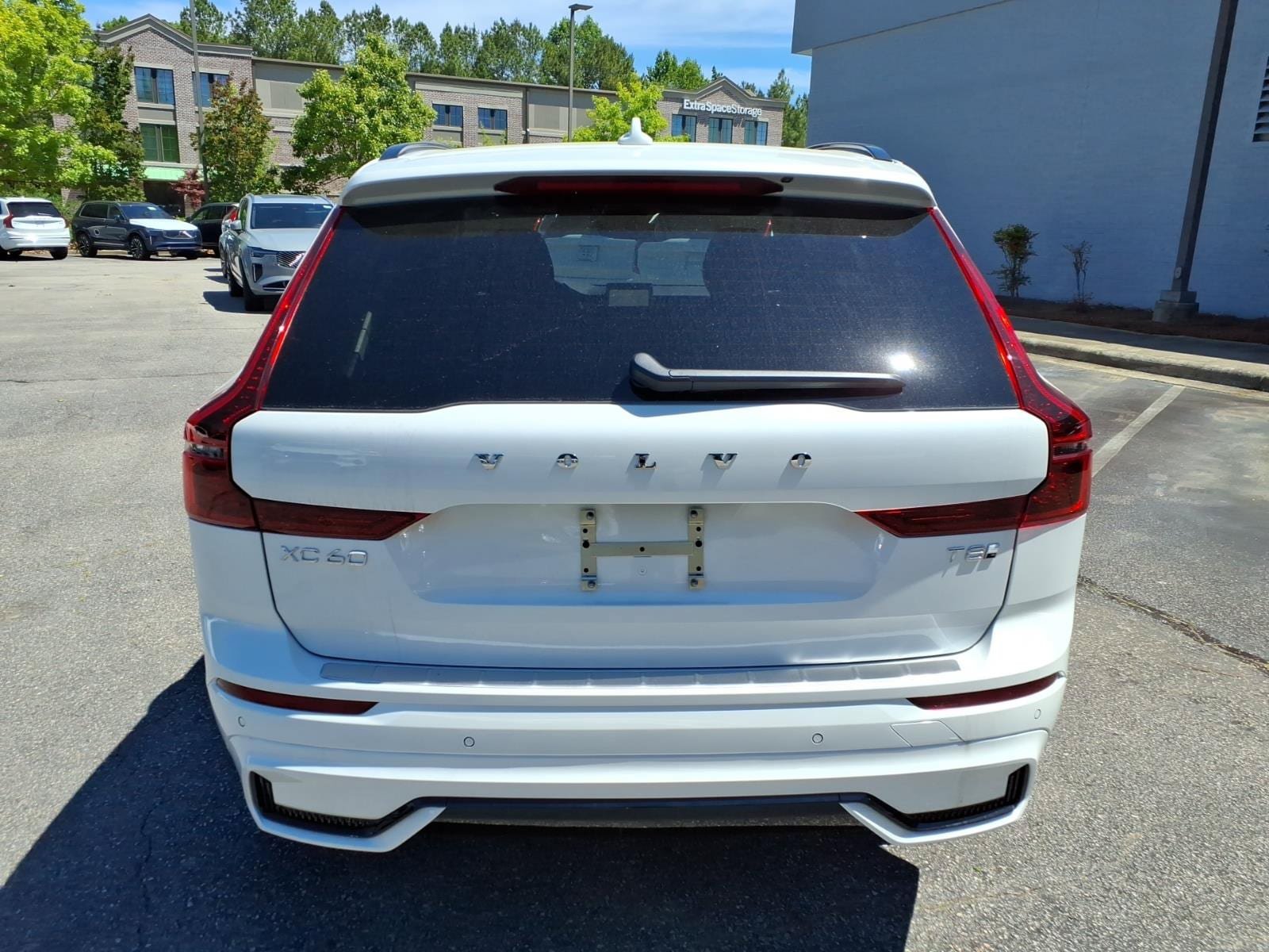 New 2026 Volvo XC60 T8 Plus w/ Protection Package Premier AWD/4WD image 4