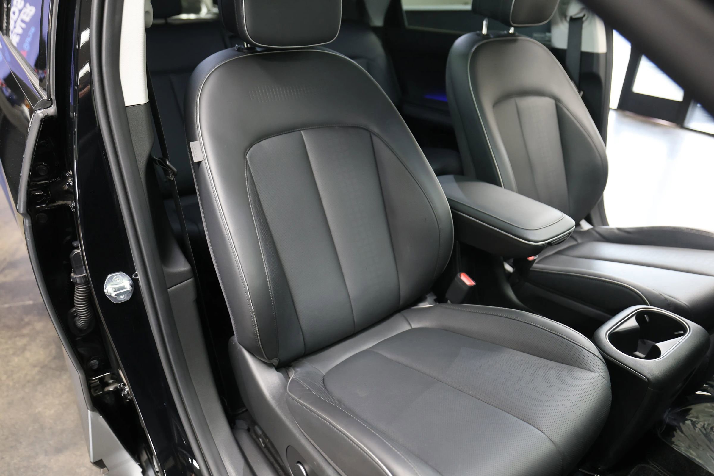 Used 2024 Hyundai Ioniq 5 Limited image 37