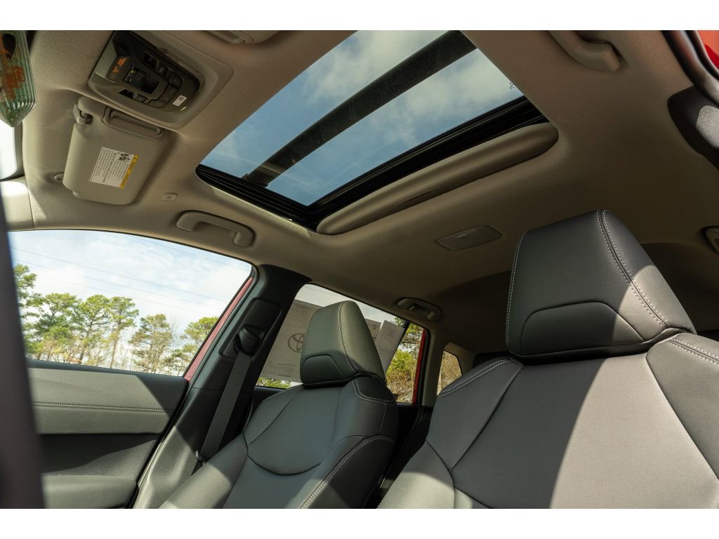 Used 2026 Toyota Corolla Cross XLE w/ Convenience Package image 12