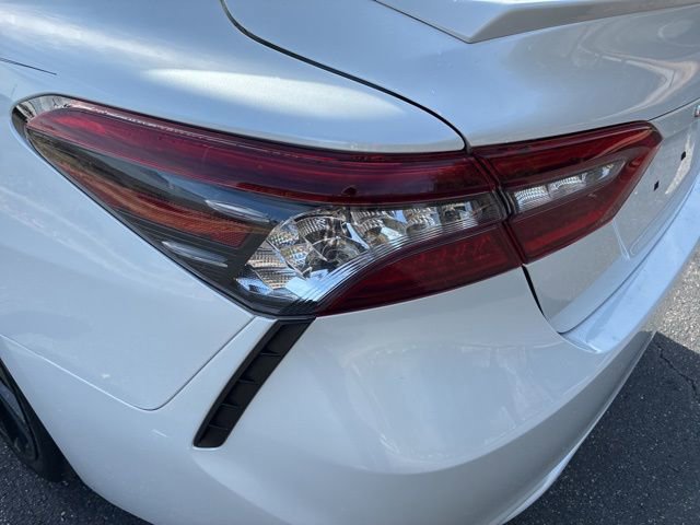 Used 2021 Toyota Camry XSE image 13