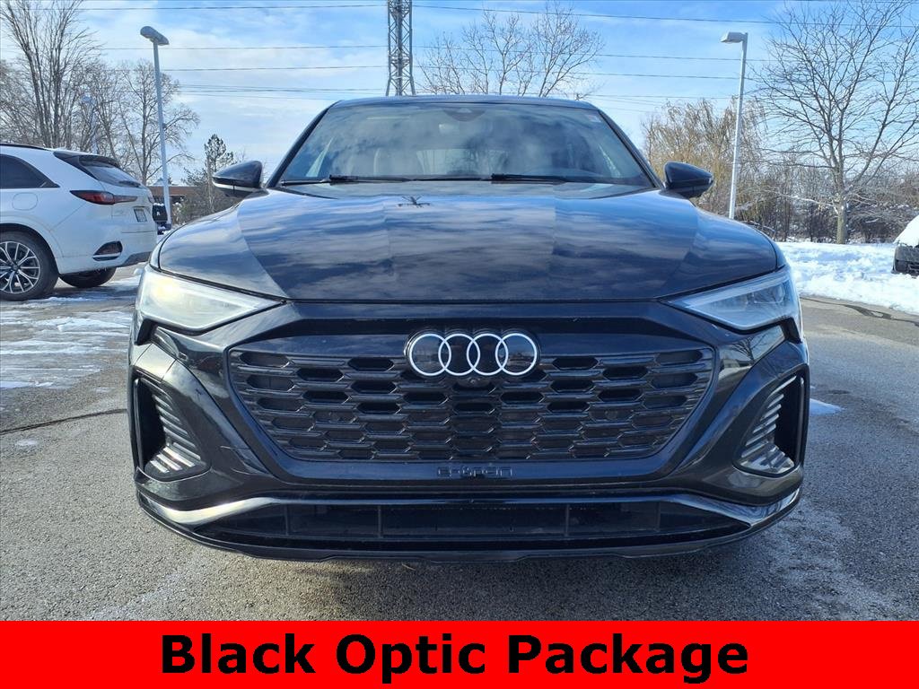Used 2024 Audi Q8 e-tron Premium Plus w/ Premium Plus Package image 11