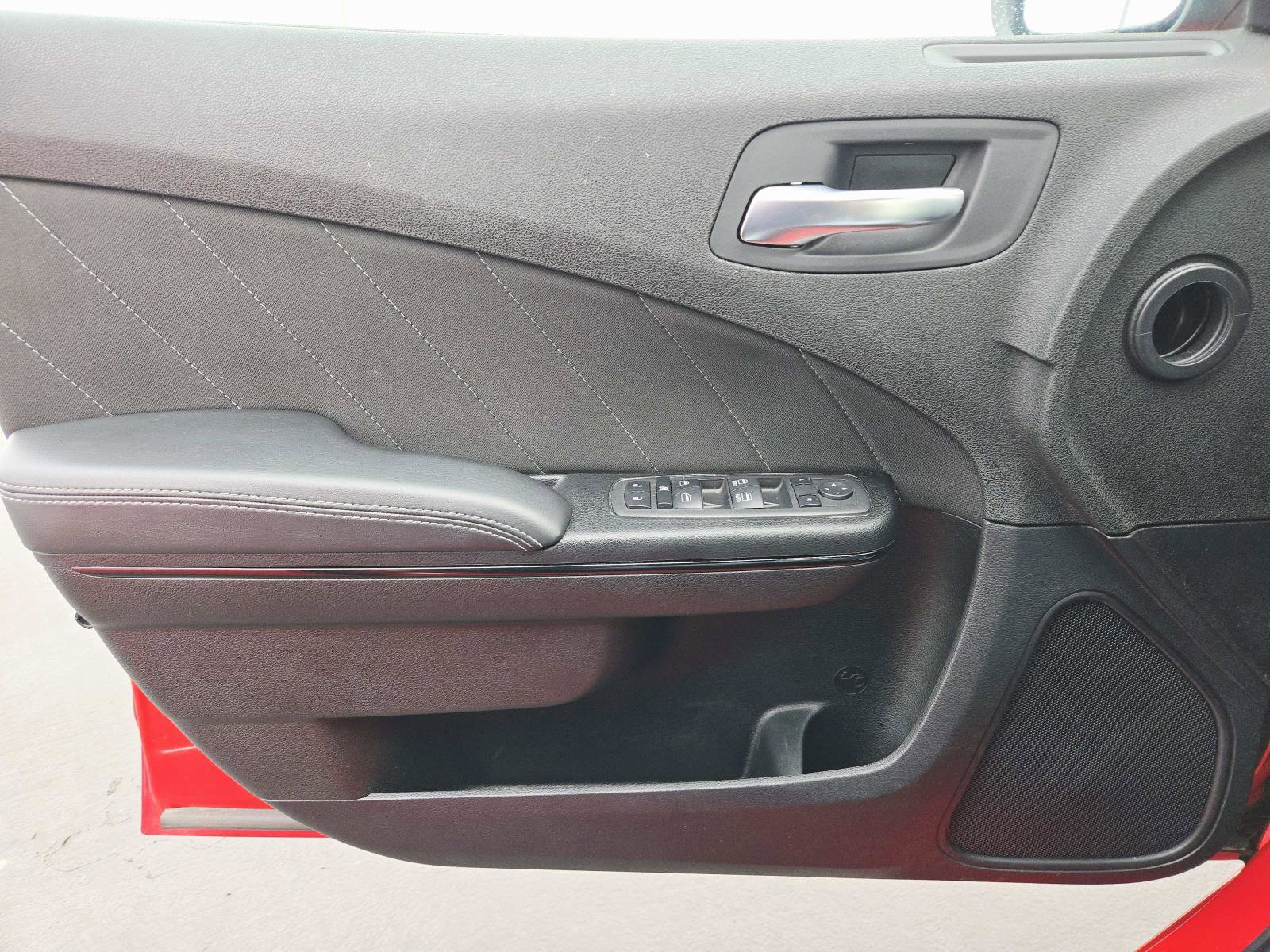 Used 2023 Dodge Charger SXT w/ Blacktop Package image 34
