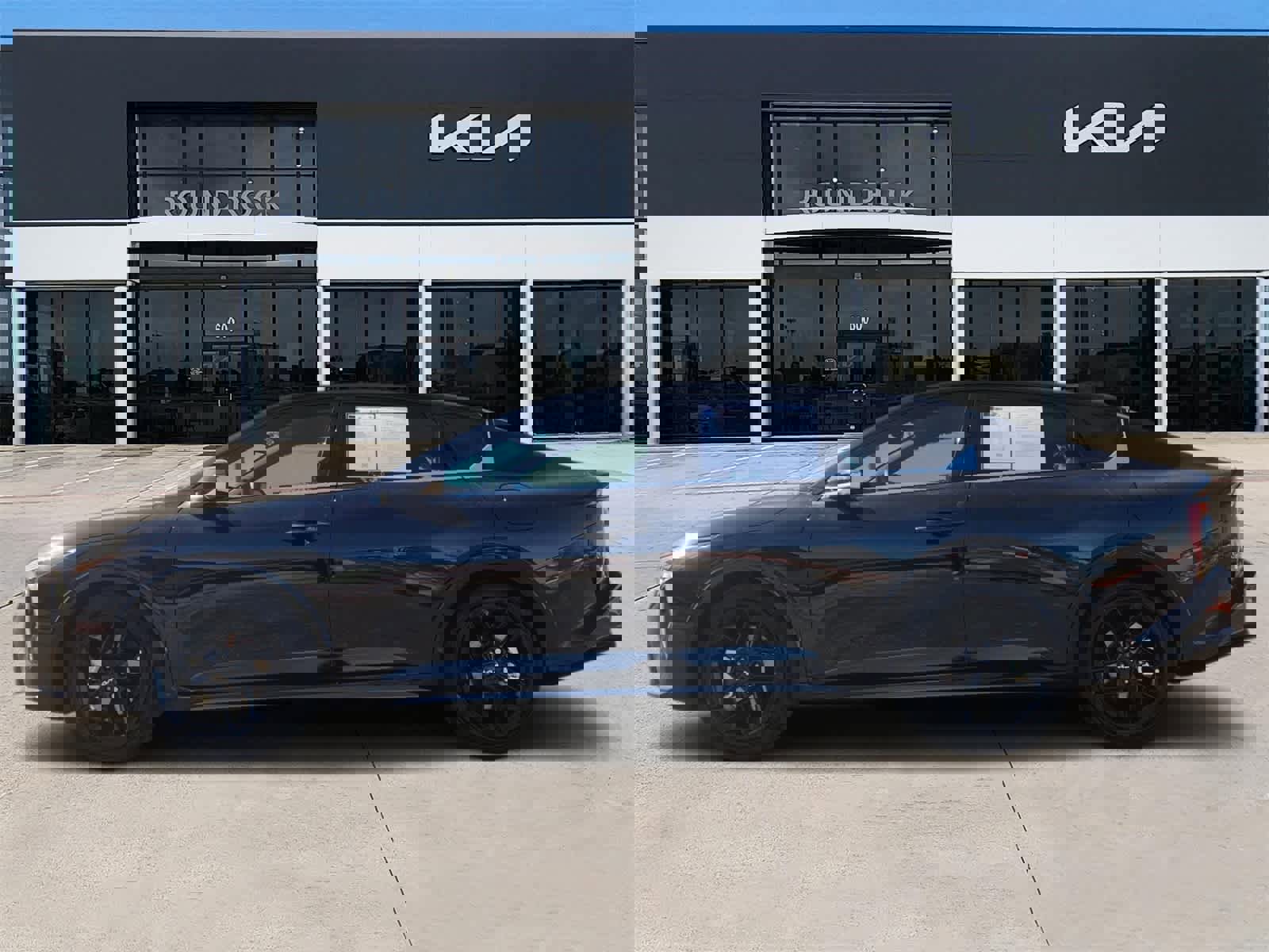 Certified 2025 Kia K4 GT-Line Turbo image 4