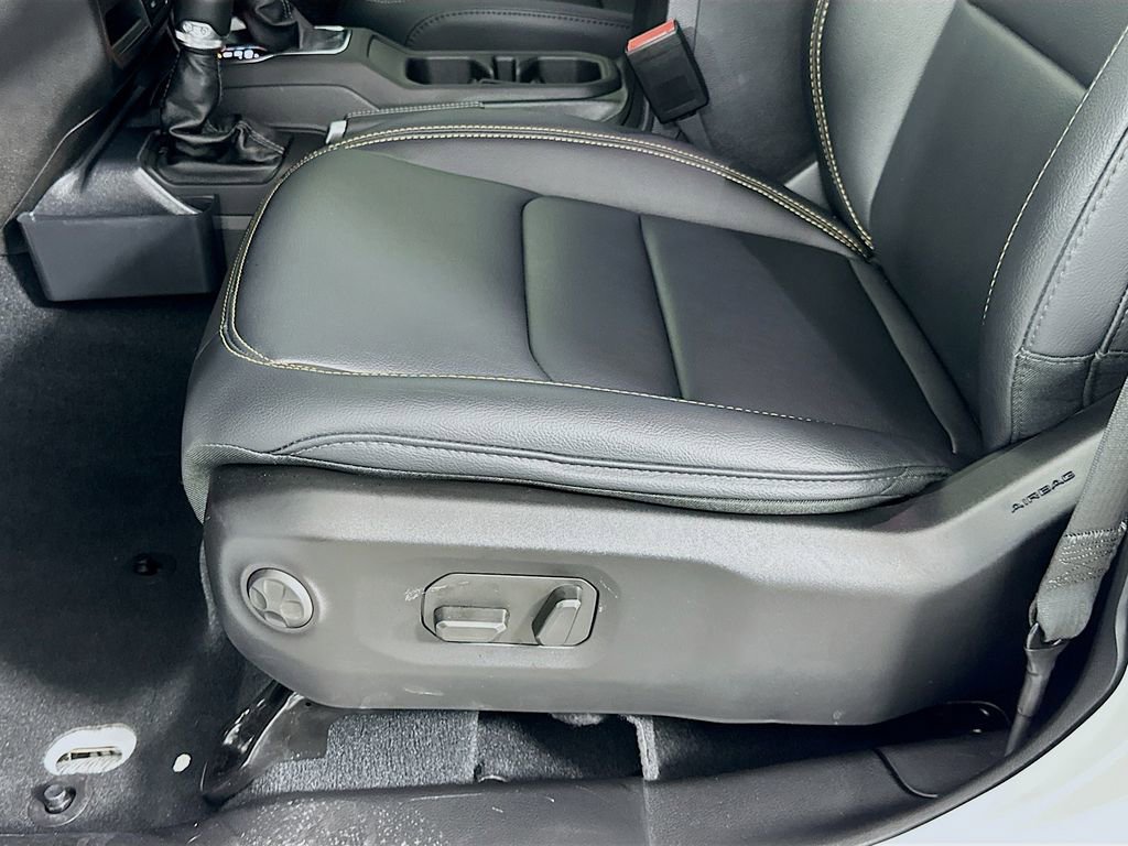 Used 2024 Jeep Wrangler Unlimited Sahara w/ Technology Group image 20