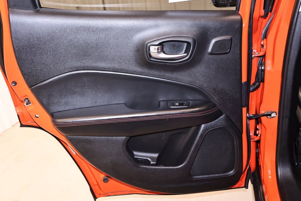 Used 2018 Jeep Compass Trailhawk w/ Navigation Group image 13