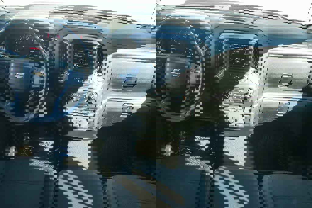 Used 2019 Chevrolet Silverado 1500 Custom w/ Custom Convenience Package image 11