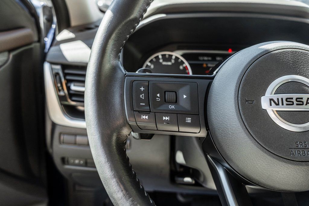 Used 2021 Nissan Rogue SV image 19