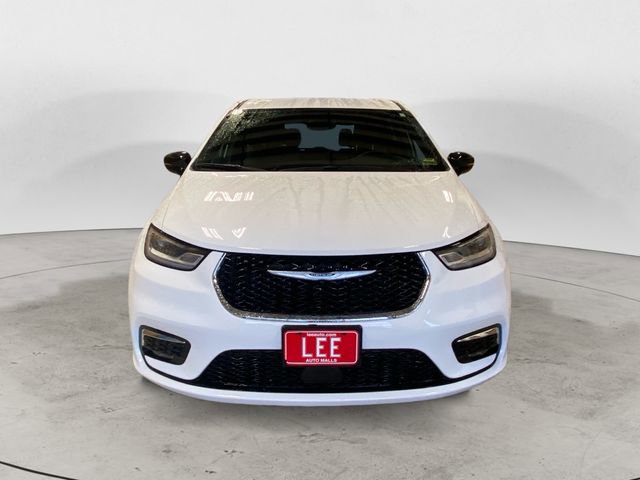 New 2026 Chrysler Pacifica Select image 9