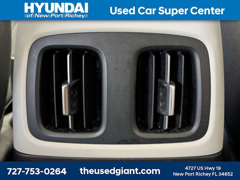 Certified 2023 Hyundai Tucson SEL w/ Winter Package FWD image 16