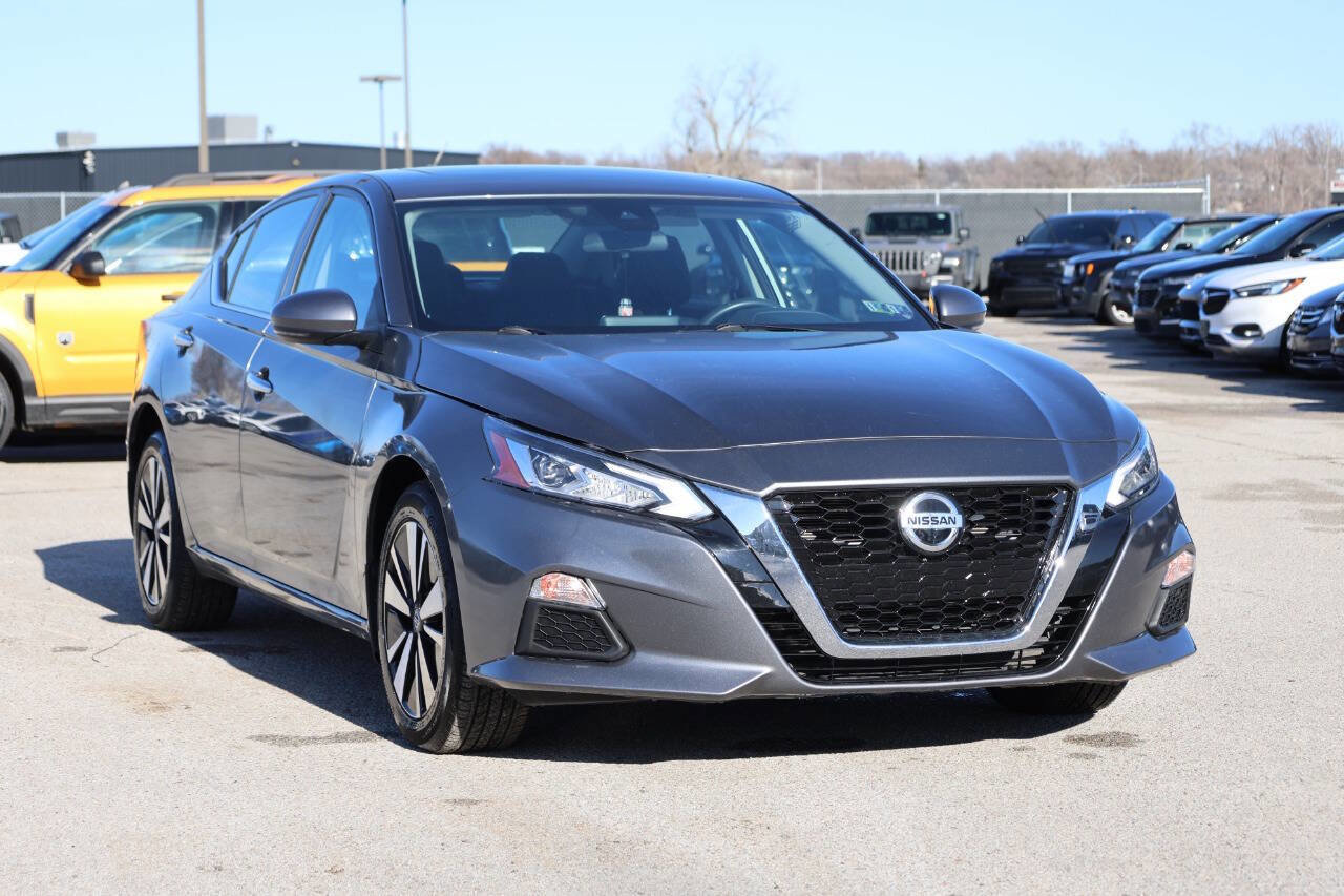 Used 2022 Nissan Altima 2.5 SV w/ SV Premium Package AWD/4WD image 4