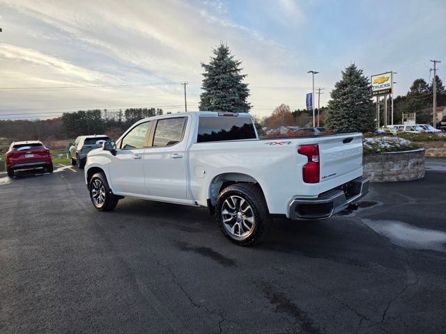 Used 2022 Chevrolet Silverado 1500 LT AWD/4WD image 2