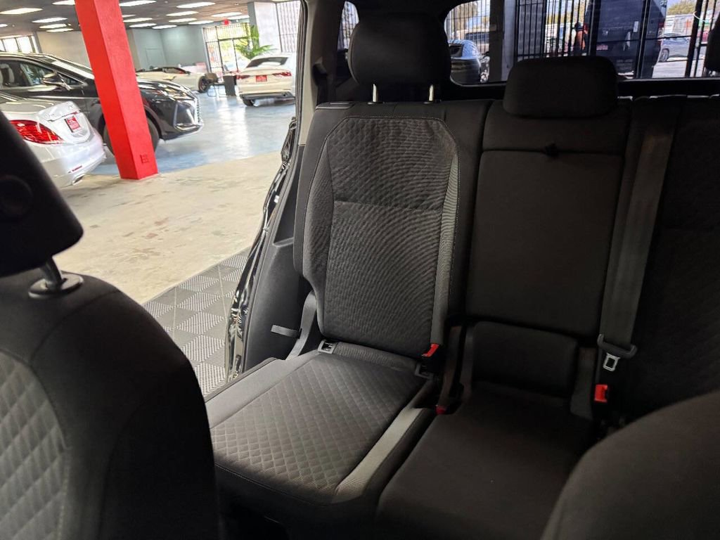 Used 2019 Volkswagen Tiguan S image 35
