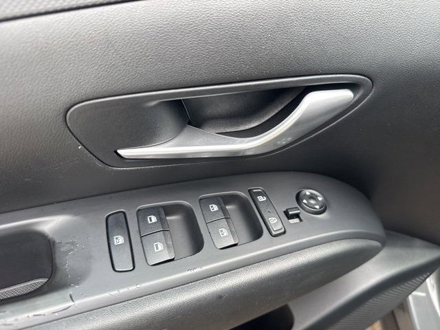 Used 2022 Hyundai Santa Cruz SEL image 11