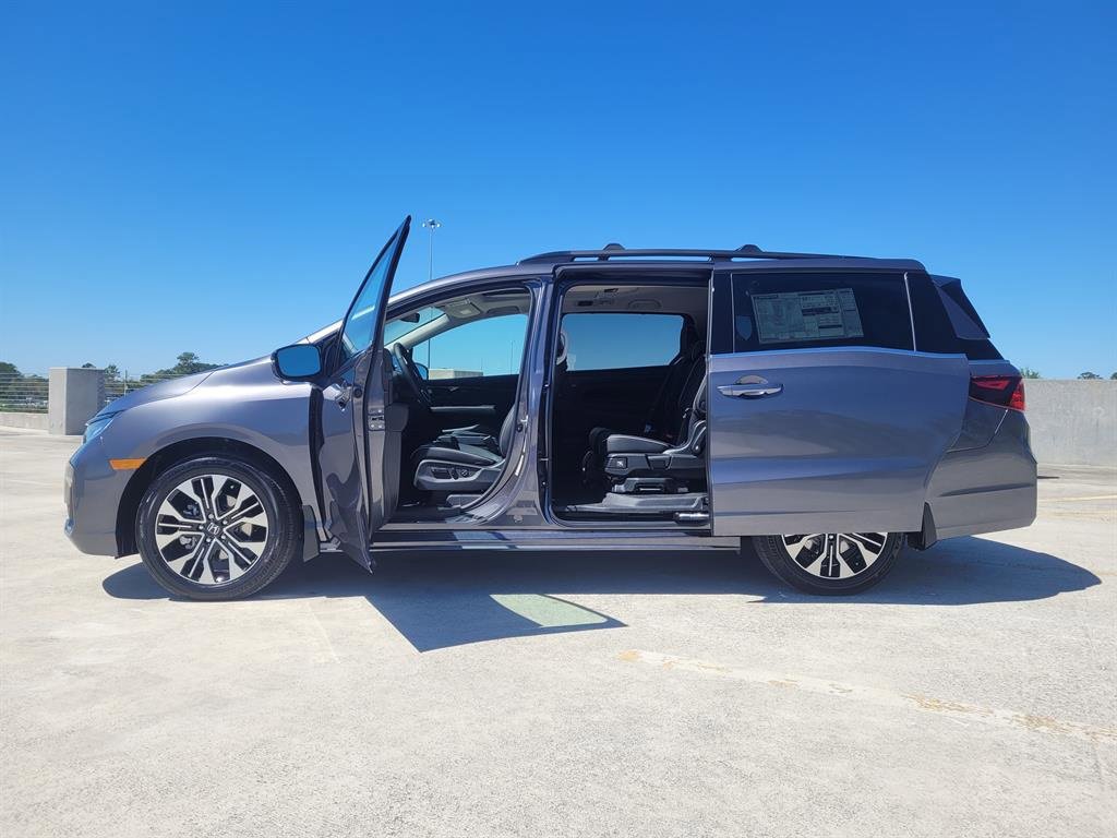 New 2026 Honda Odyssey Elite image 4