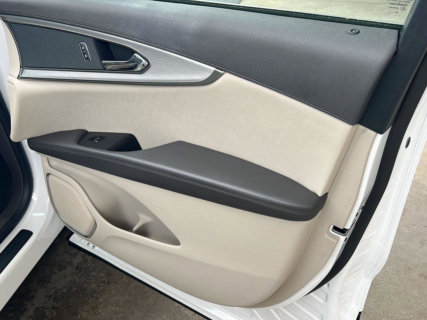 Used 2020 Lincoln Nautilus FWD w/ Equipment Group 101A image 14