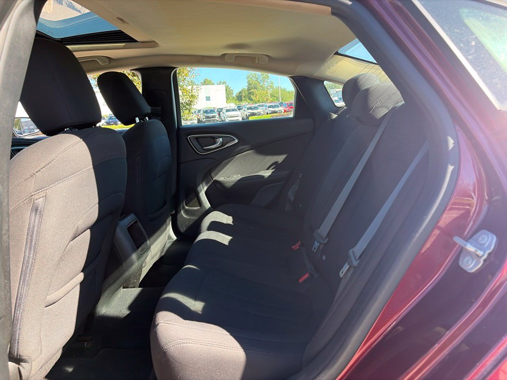 Used 2015 Chrysler 200 Limited w/ Convenience Group FWD image 33