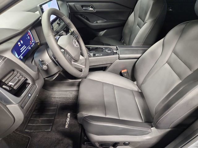 Used 2025 Nissan Rogue SL AWD/4WD image 19