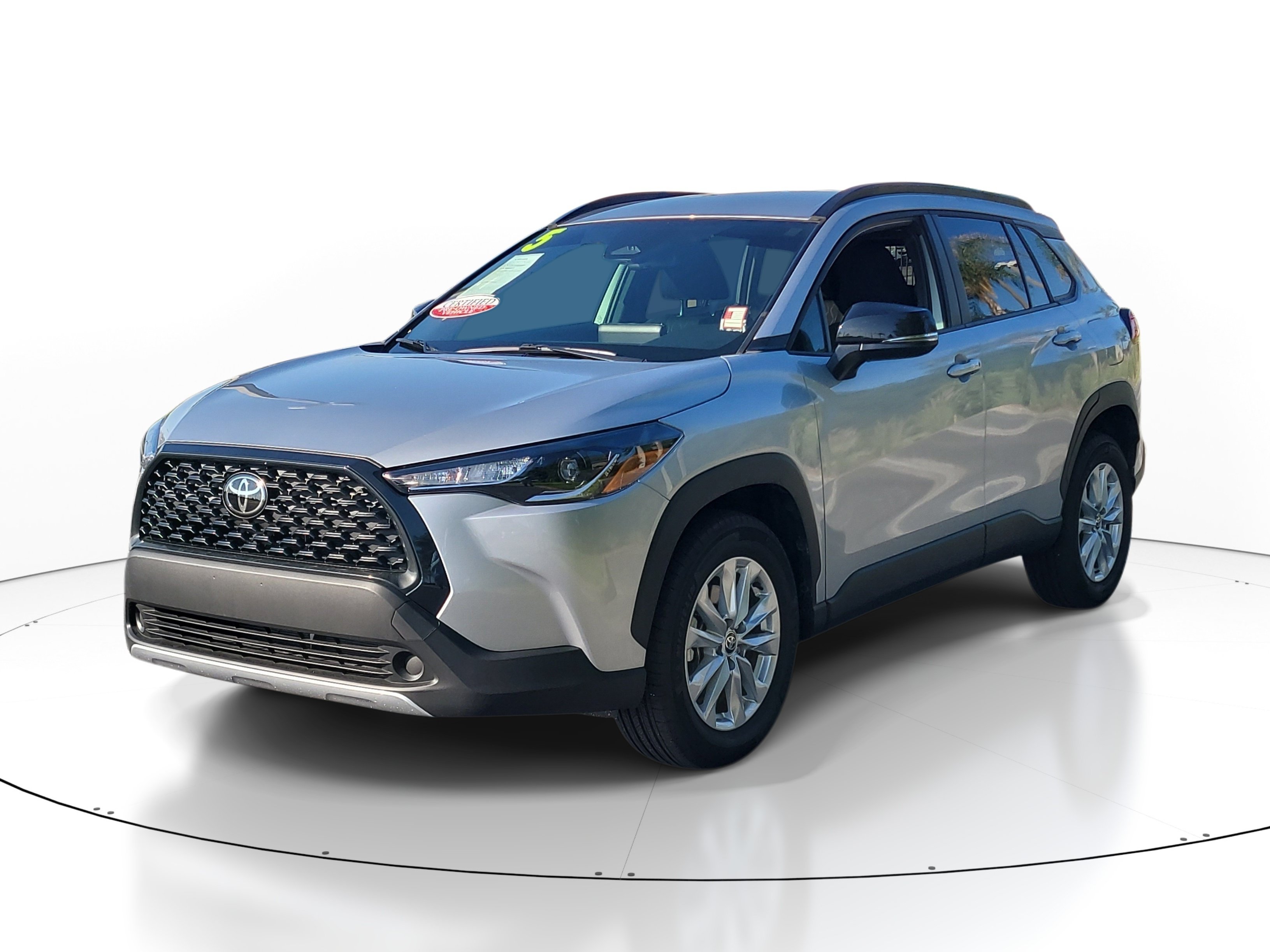 Certified 2025 Toyota Corolla Cross LE FWD image 3