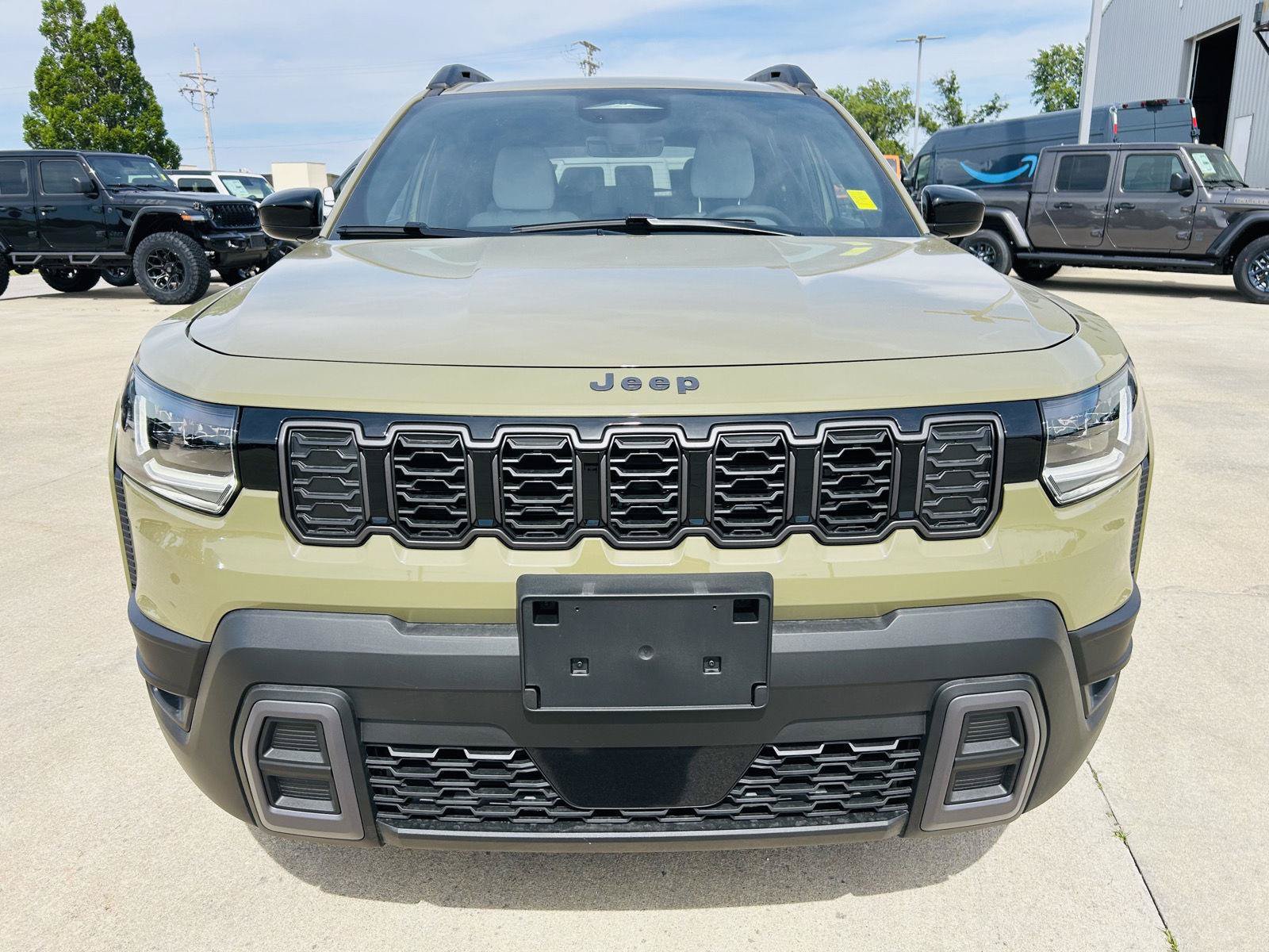 New 2026 Jeep Cherokee Laredo AWD/4WD image 32