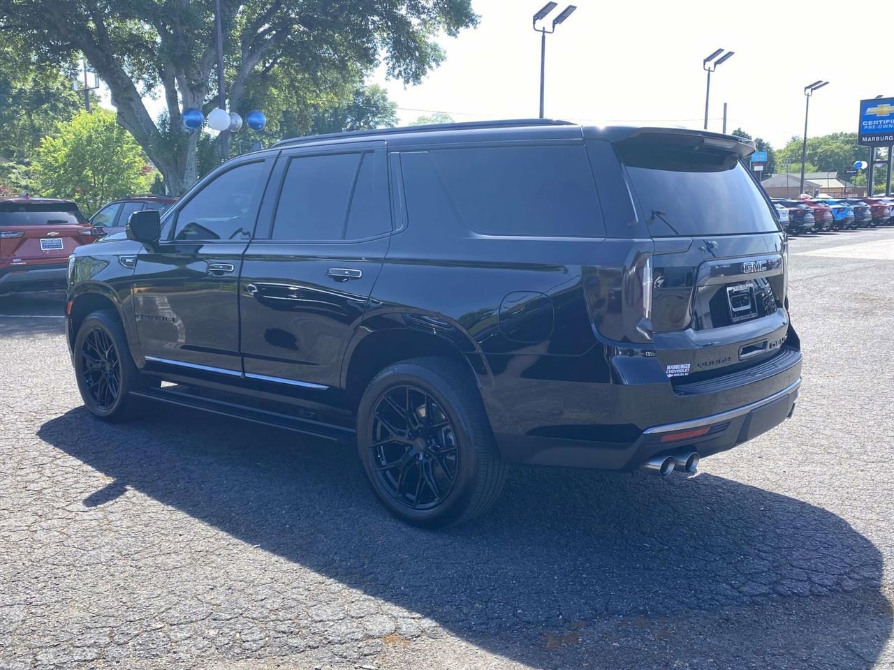 Used 2023 GMC Yukon Denali Ultimate AWD/4WD image 4