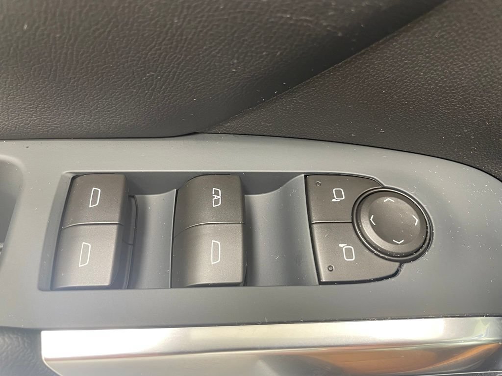 New 2027 Chevrolet Traverse Z71 AWD/4WD image 17