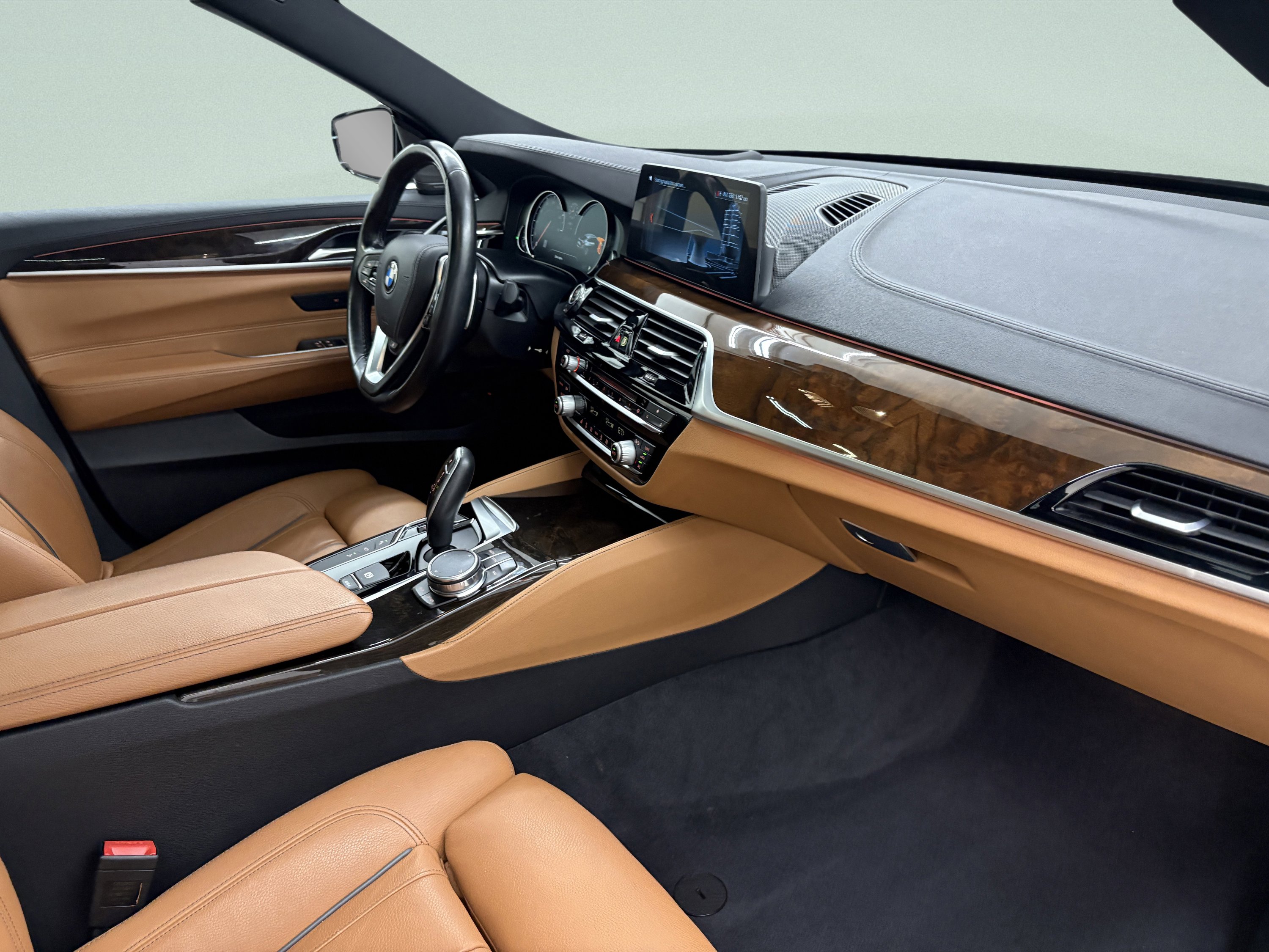Used 2018 BMW 640i Gran Turismo xDrive image 24