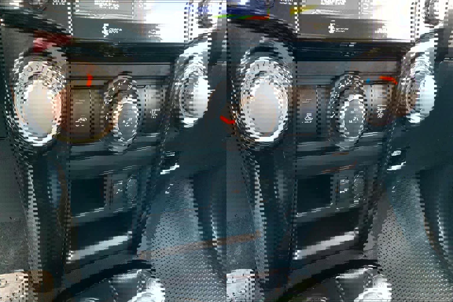 Used 2021 Toyota 4Runner TRD Off-Road Premium image 32