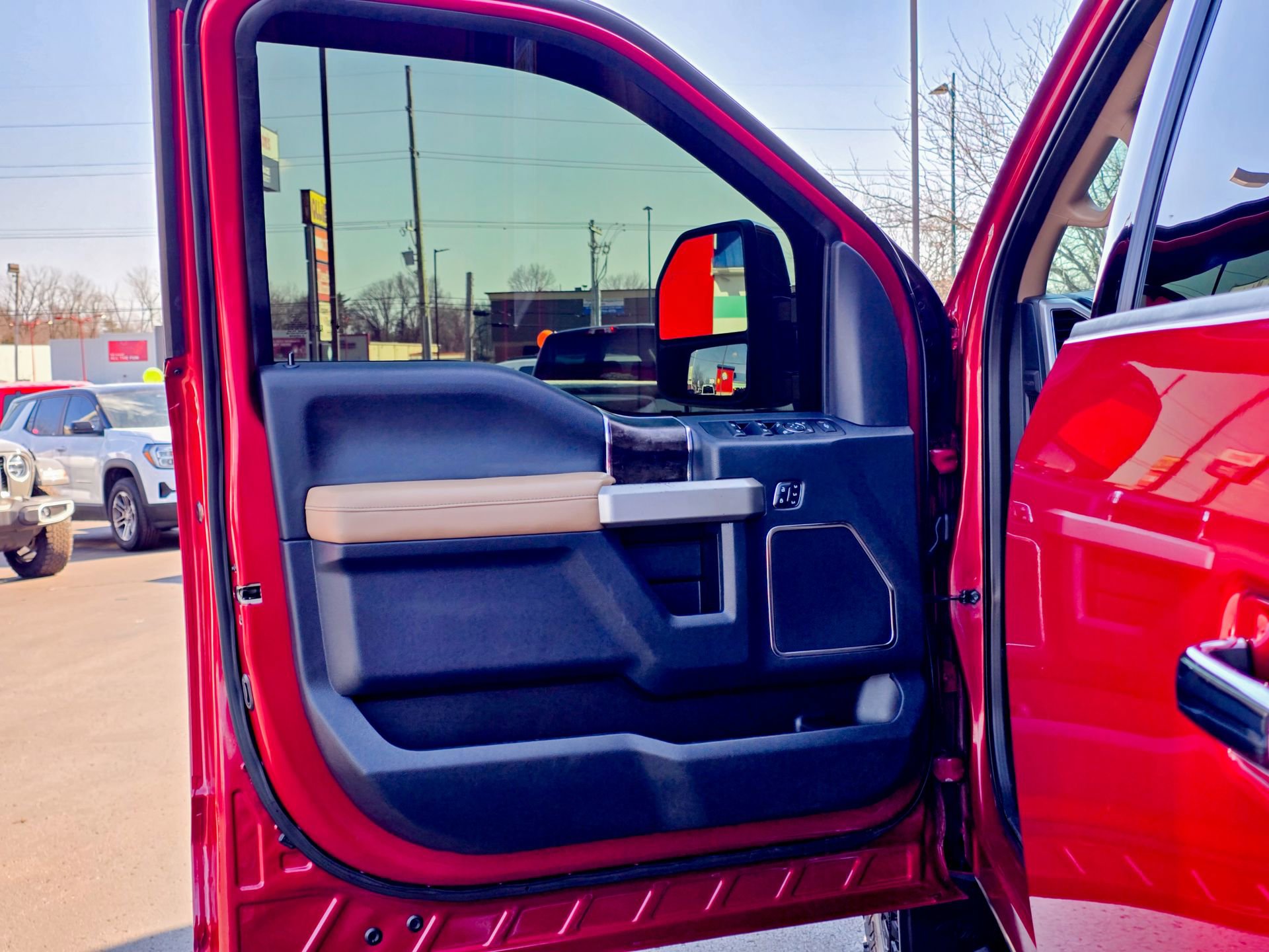 Used 2022 Ford F250 Lariat w/ Lariat Ultimate Package image 32