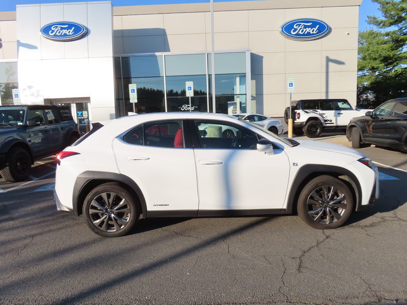 Used 2021 Lexus UX 250h F Sport w/ F Sport Premium Package AWD/4WD image 4