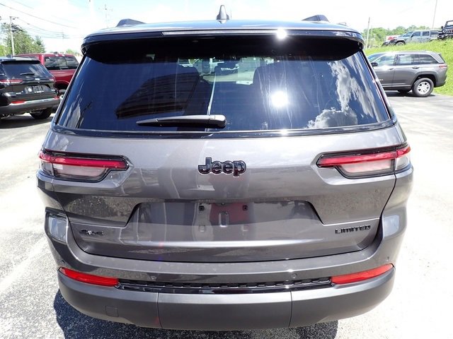 New 2025 Jeep Grand Cherokee L Limited w/ Black Appearance Package image 4