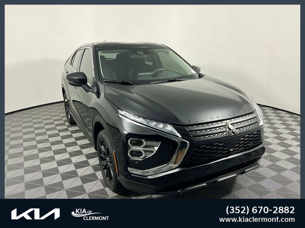 Used 2023 Mitsubishi Eclipse Cross LE image 1