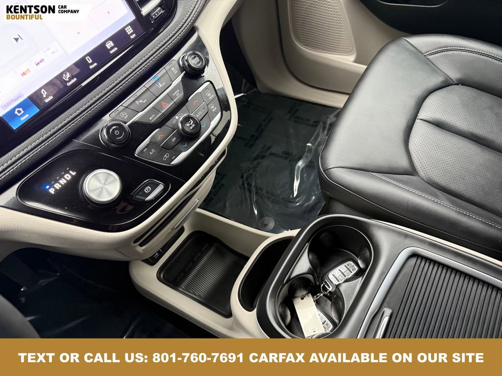 Used 2024 Chrysler Pacifica Touring-L image 24