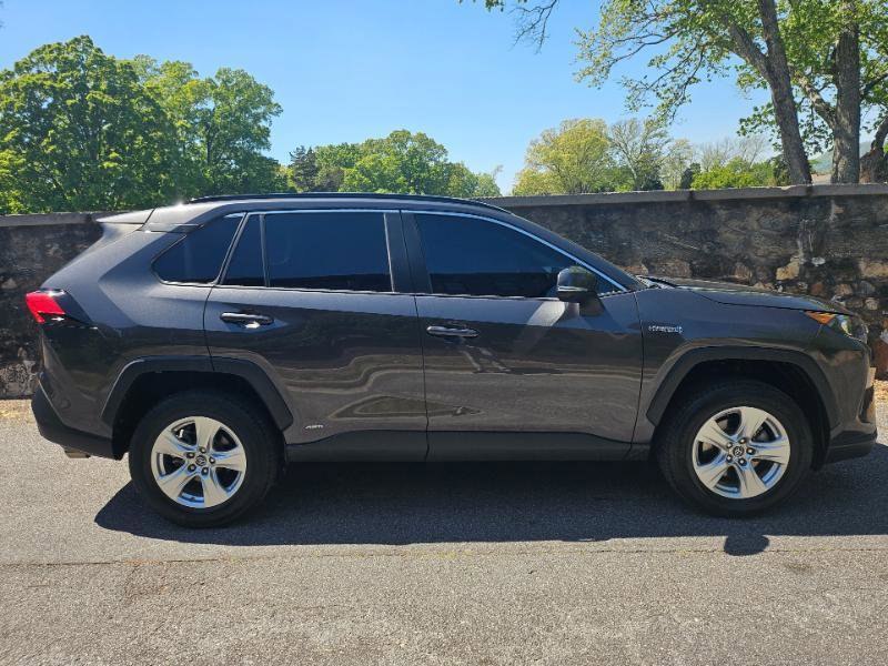 Used 2019 Toyota RAV4 LE image 6