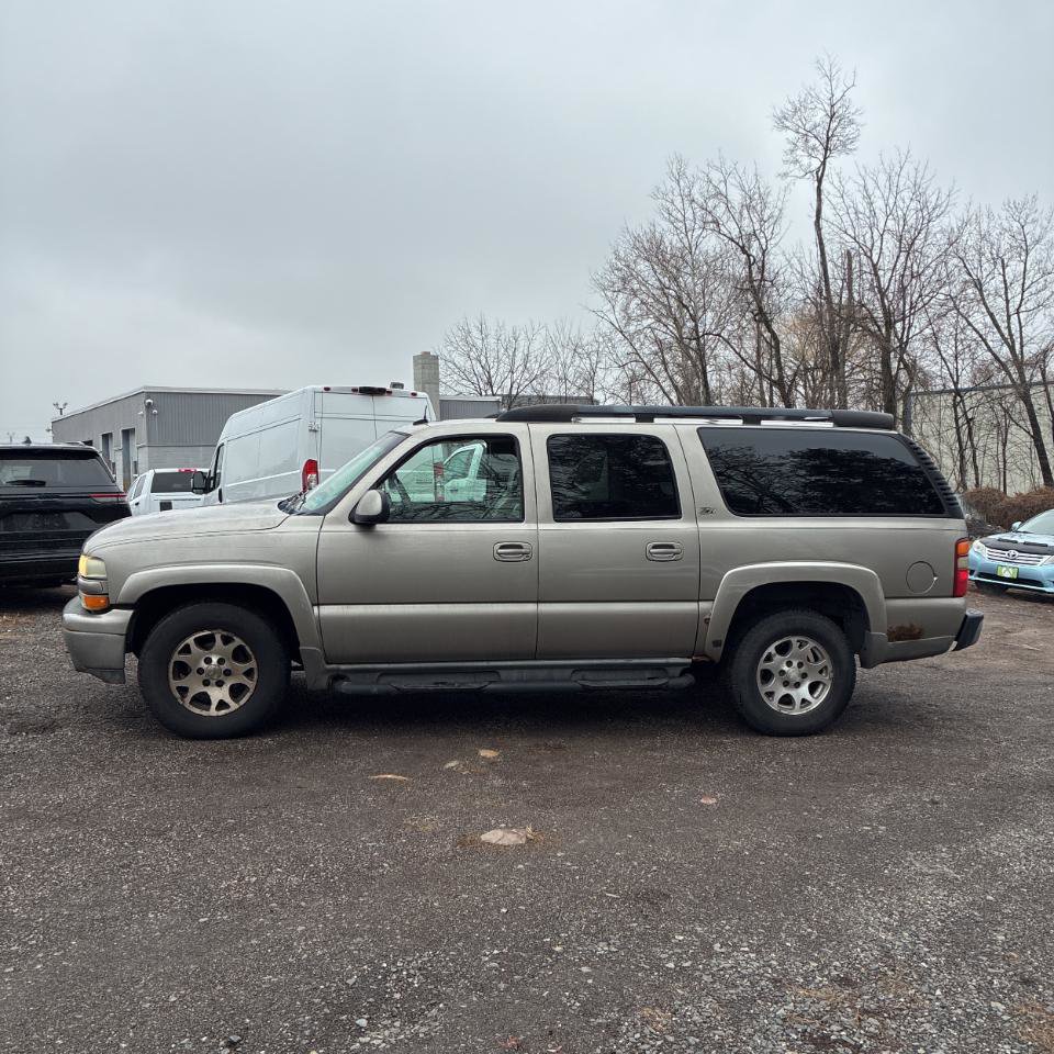 Used 2002 Chevrolet Suburban Z71 image 11