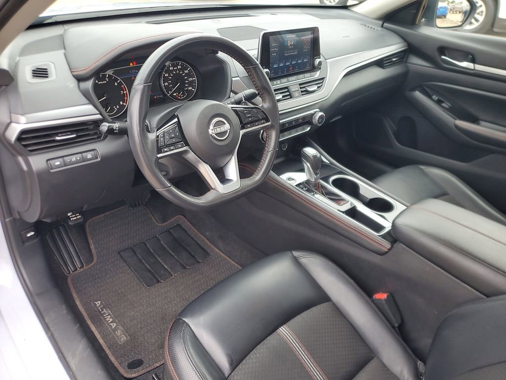 Used 2024 Nissan Altima 2.5 SR FWD image 16