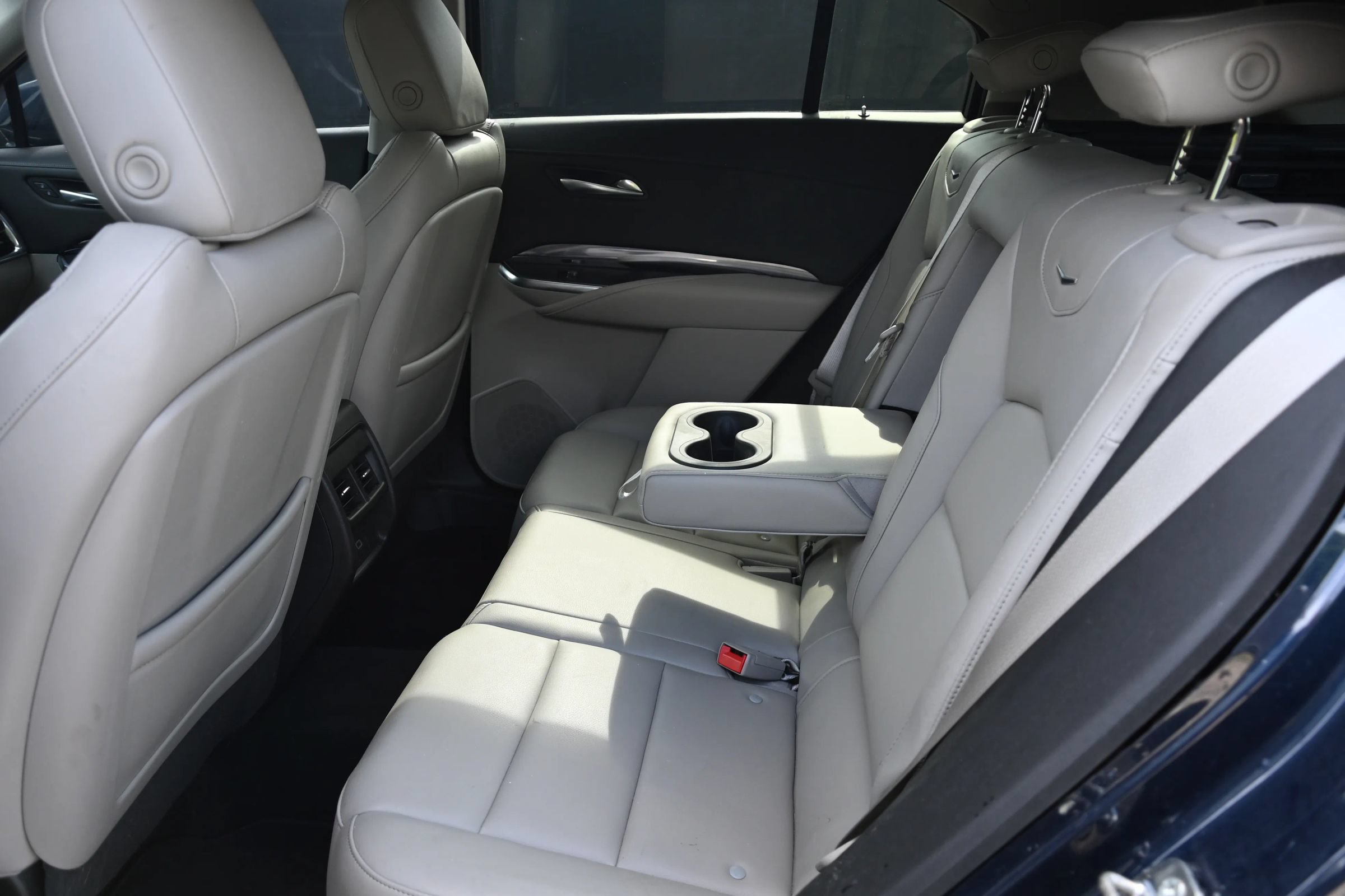 Used 2021 Cadillac XT4 Luxury FWD image 18