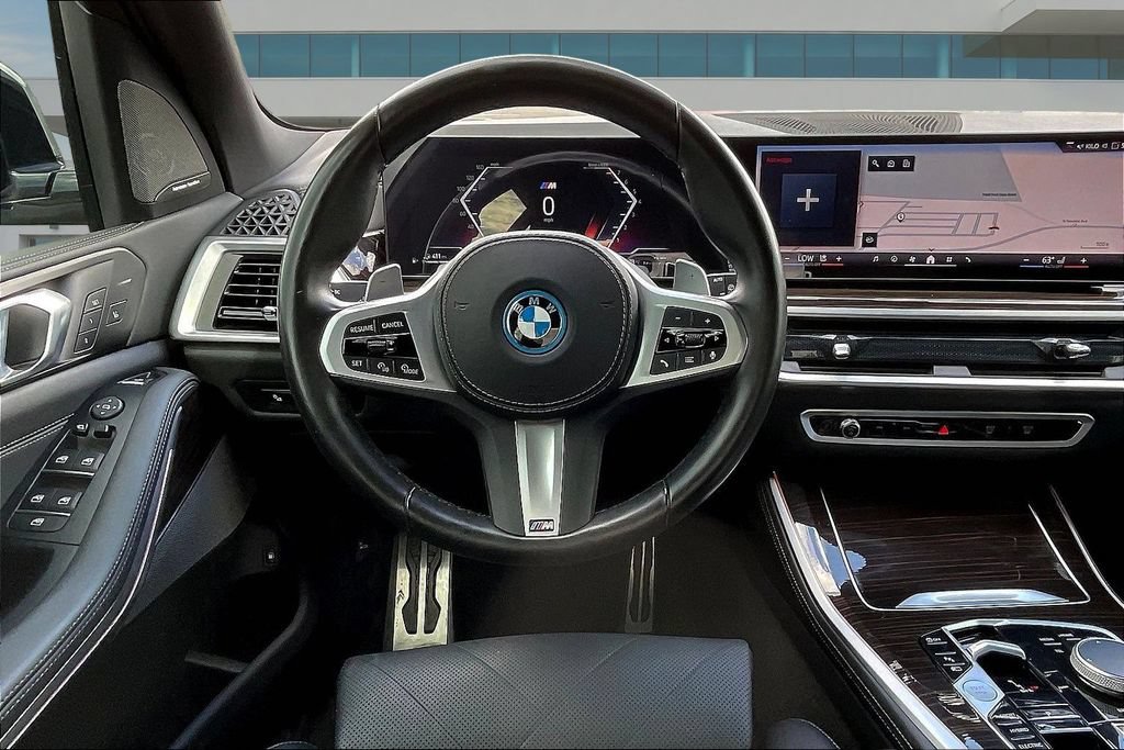 Used 2024 BMW X5 xDrive50e w/ M Sport Package AWD/4WD image 8