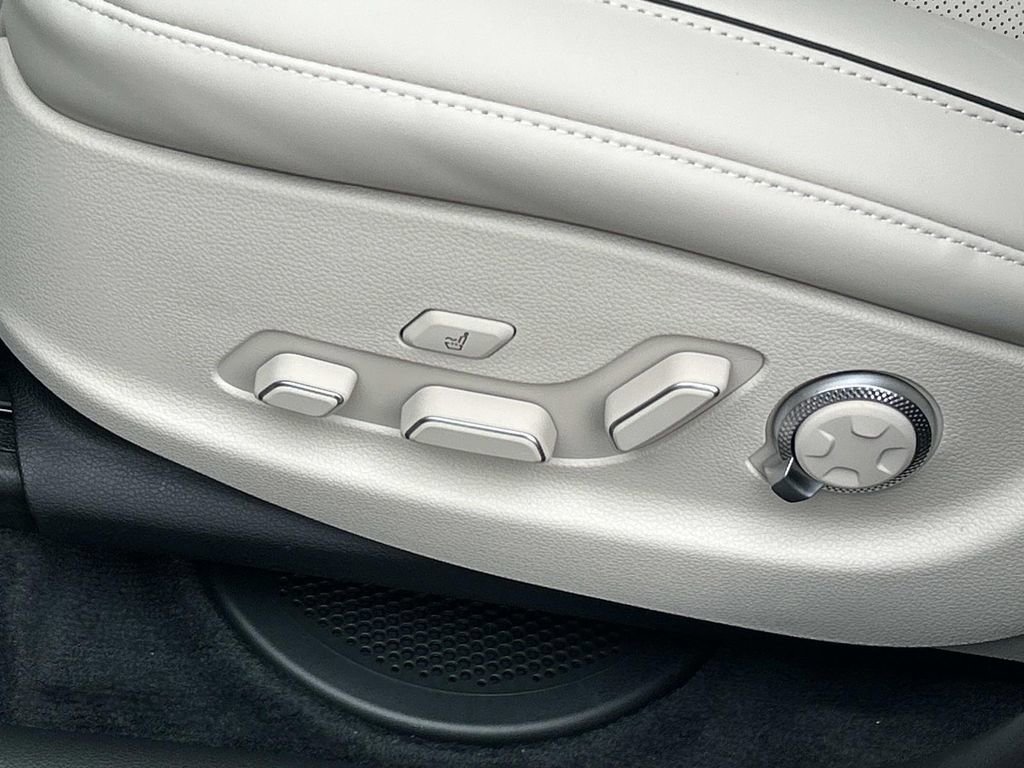 New 2026 Genesis GV80 3.5T Prestige image 16