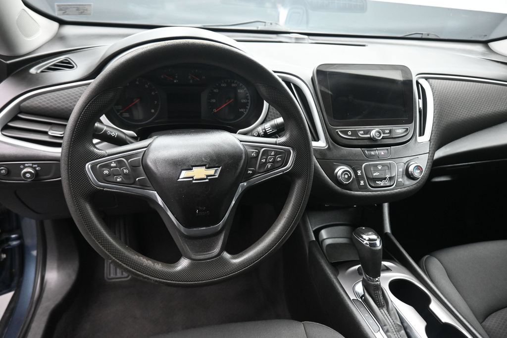Used 2020 Chevrolet Malibu LS FWD image 14
