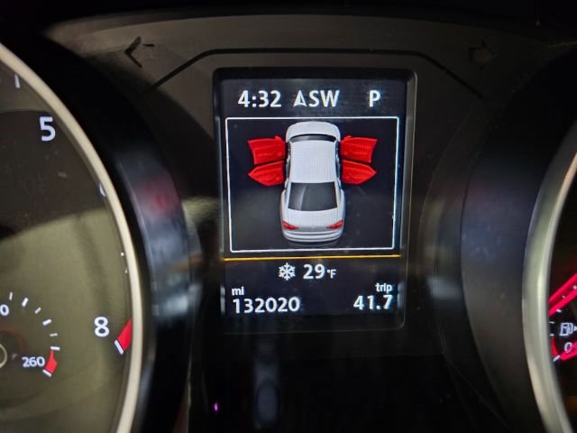 Used 2016 Volkswagen Passat 3.6 SEL Premium image 13