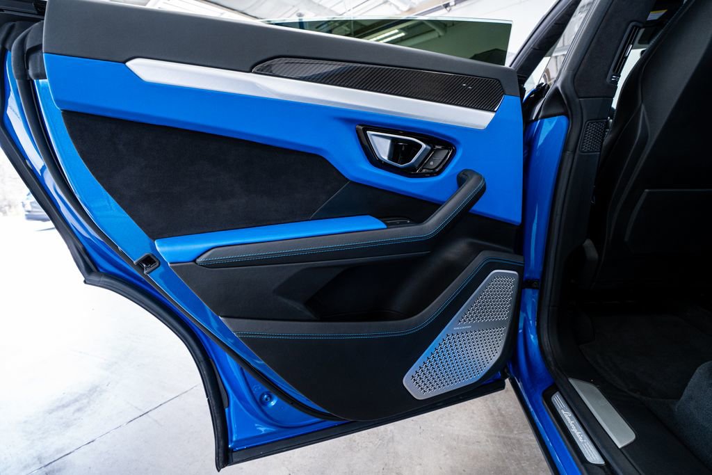 Used 2020 Lamborghini Urus image 62